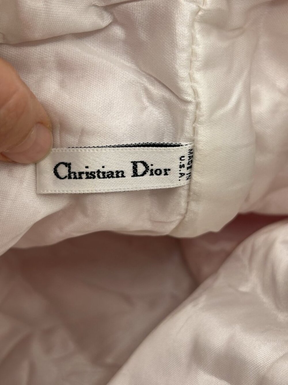 Christian Dior Pink Drawstring Makeup Bag Satin CD Logo Cosmetic Pouch Vintage - Picture 3 of 16